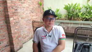Meme Minh Tiến – Bọn nó người Mỹ gốc cây